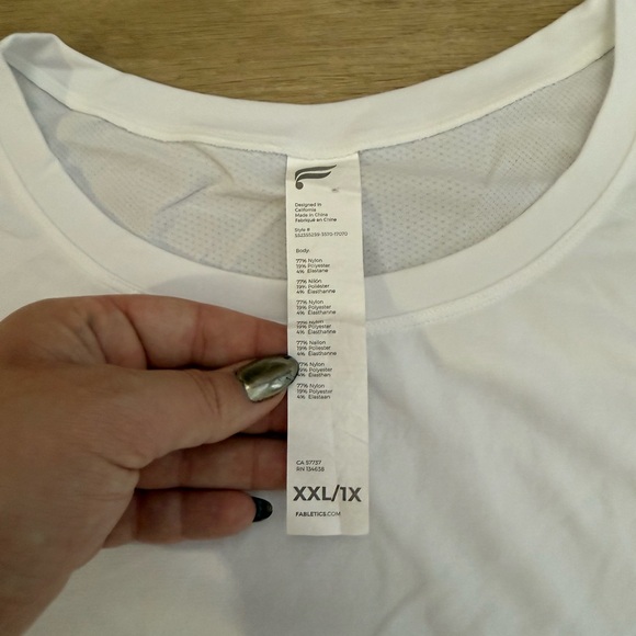 1XL Fabletics White Short Sleeve Feather Tech T-Shirt - Picture 6 of 7